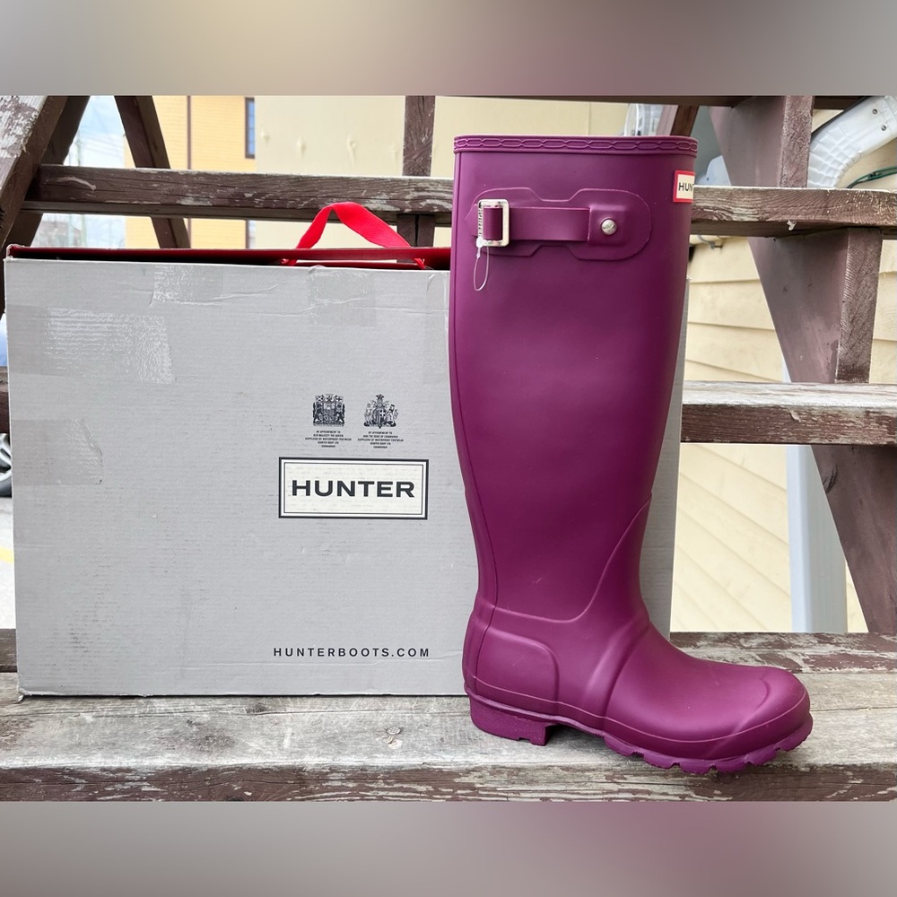 New in box matte purple Hunter rain boots.